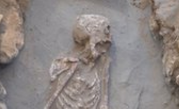 Древно гробище на живо погребани хора откриха в Пелопонес