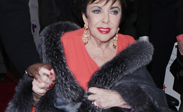 400 рокли на Лиз Тейлър на търг