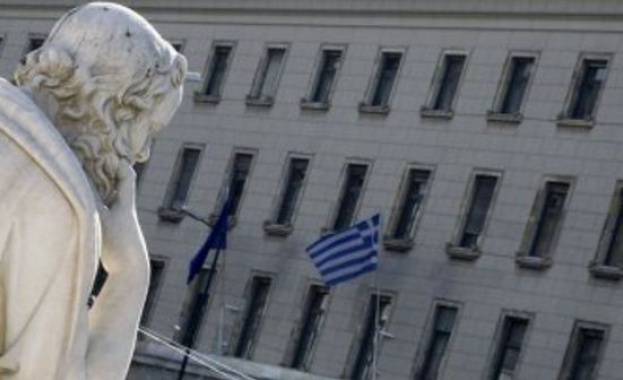 Гръцкият кораб потъва, банките само вчера са загубили 20% от стойността си на борсата в Атина 