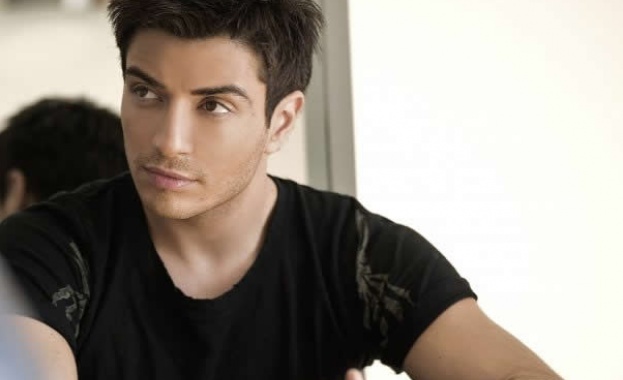 Гръцкият певец Константинос Галанос с концерт в България 