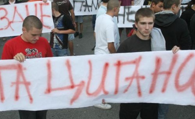 В Асеновград призоваха протестите да се насочат срещу държавните институции