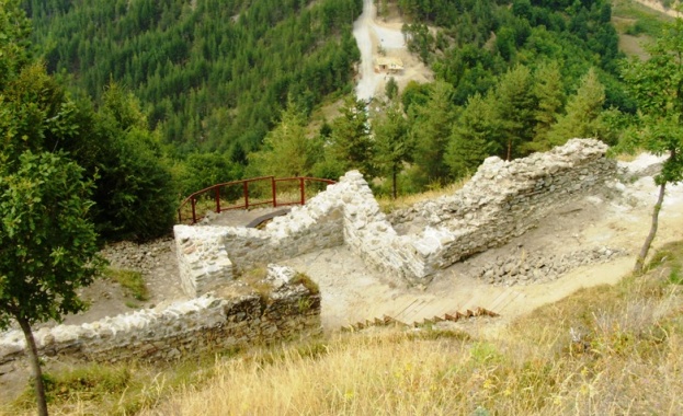 Във храма „Св. вмчк Димитър Солунски" във Видин ще бъде представена изложба за крепостите в България