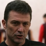 Връчват почетния знак на президента на баскетболиста Георги Младенов 