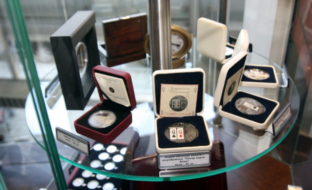 Райфайзенбанк започва да изкупува златни и сребърни бижута