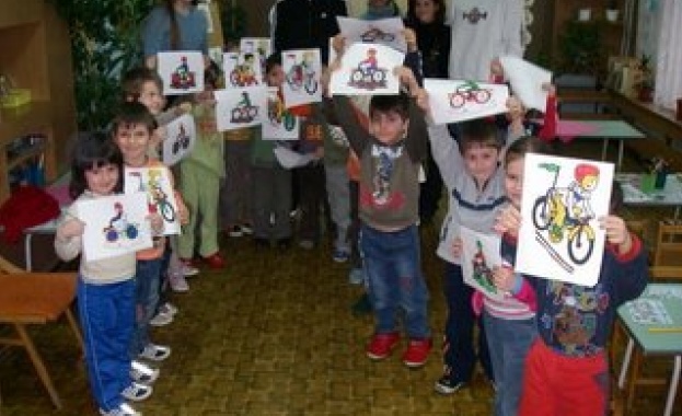 Стартира конкурс за детска рисунка или разказ „Аз и моето колело. Знам и спазвам правилата"