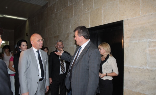 Клаус Дитрих: В кризата фирмите залагат на иновативни продукти и предпочитат да ги показват на международни панаирни прояви