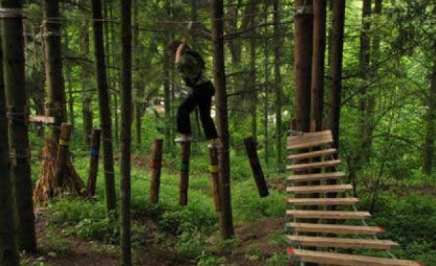 Въжен парк откриват в Симитли