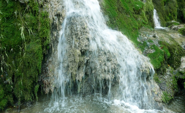 Продължава акцията по Крушунските водопади: Борим се с планината