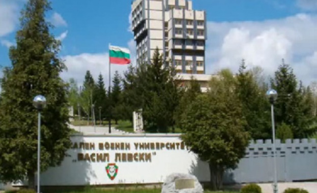 Валентин Радев откри учебната година в Националния военен университет „Васил Левски"