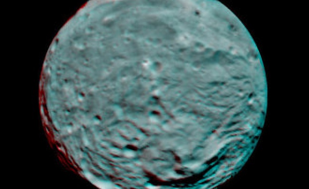 Откриха втората най-висока планина в Слънчевата система 