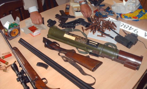 Унищожаването на оръжията в Албания от времето на комунизма ще приключи до 2013 г. 