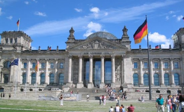 Съмнителен пакет опразни централата на Социалдемократическата партия в Берлин