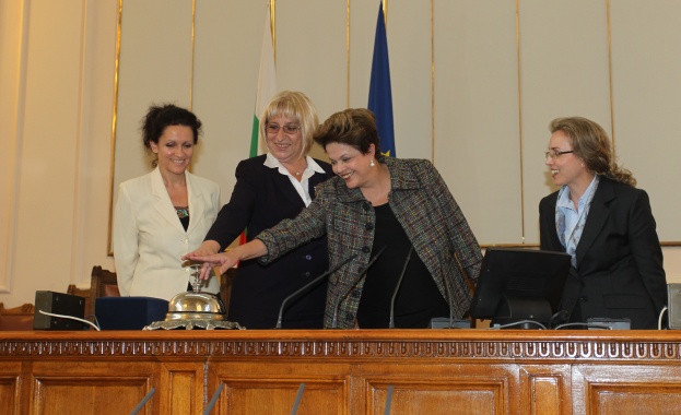 Цецка Цачева се срещна с Дилма Русеф