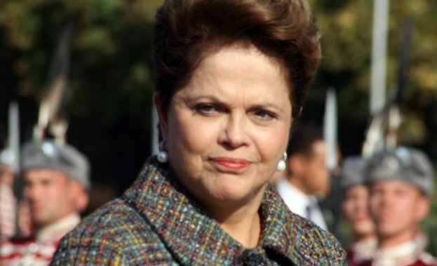 Дилма Русеф пристигна в Анкара 