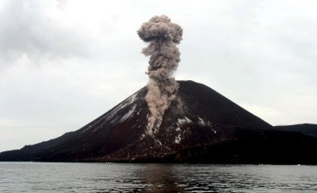 Учените в очакване на силно вулканично изригване на остров Кракатау