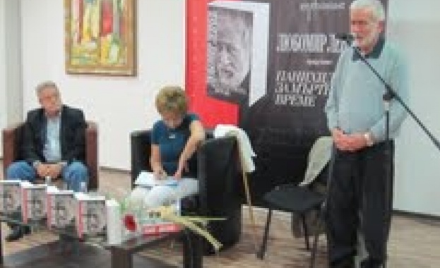 Любомир Левчев застана прав пред човешката любов на пловдивската публика