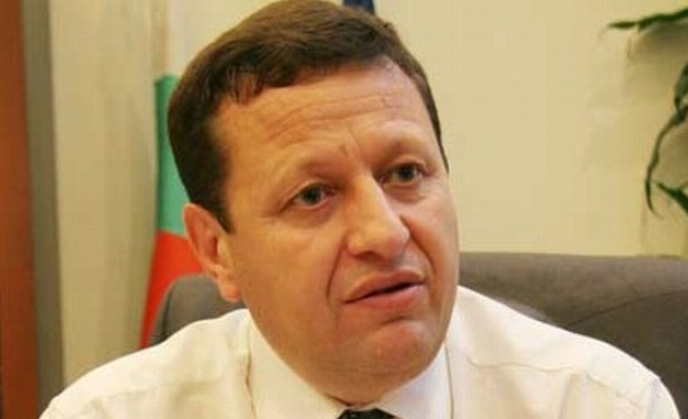 Веселин Божков: С 3-те нови мобилни оператора - цените по-ниски  