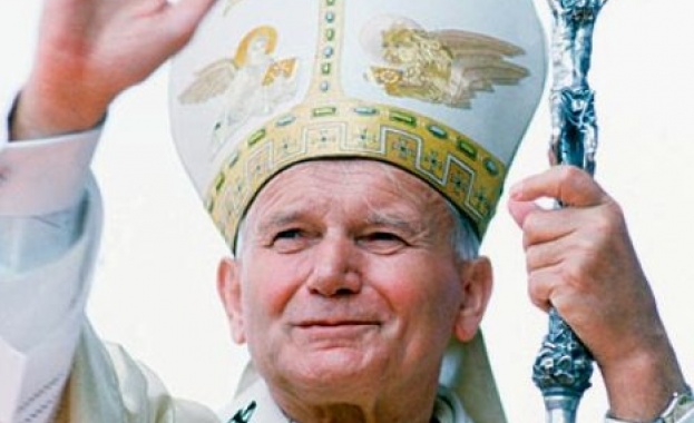 Папата осъди взривовете в Нигерия 