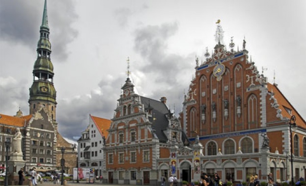 Латвия: Протести, че в кабинета няма представител на партията на рускоезичното болшинство