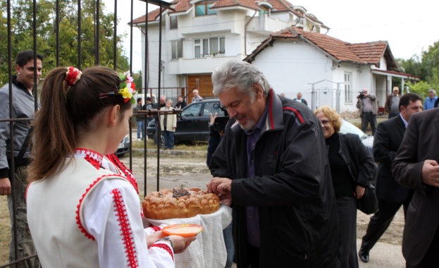 Стефан Данаилов направи първа копка на предприятие с нови 400 работни места 