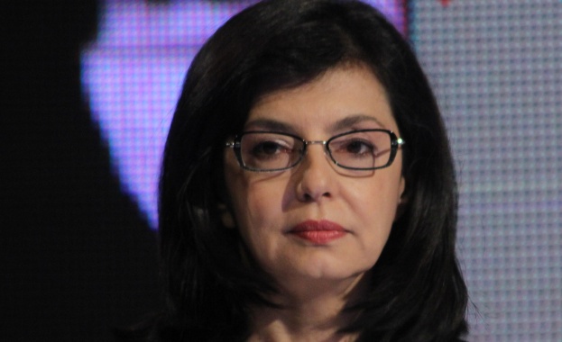 Кунева откри Годишния благотворителен базар на Международния дамски клуб 