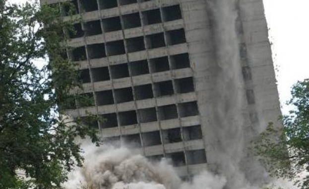 Взривиха 17-етажна сграда в Пловдив