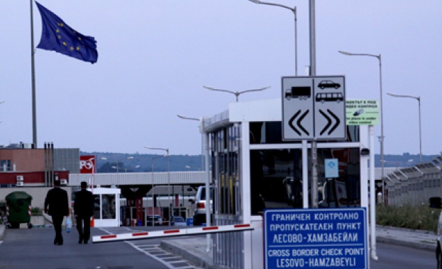 Възстановено е преминаването на леки автомобили през ГКПП - Лесово 
