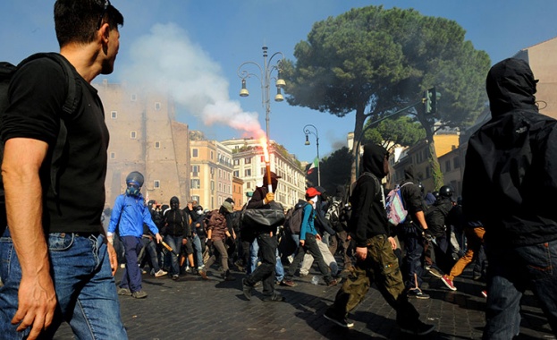 Полицията е арестували шестима младежи  за участие в безредиците в Рим 