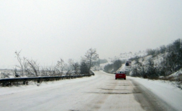 Пътищата в страната са проходими при зимни условия
