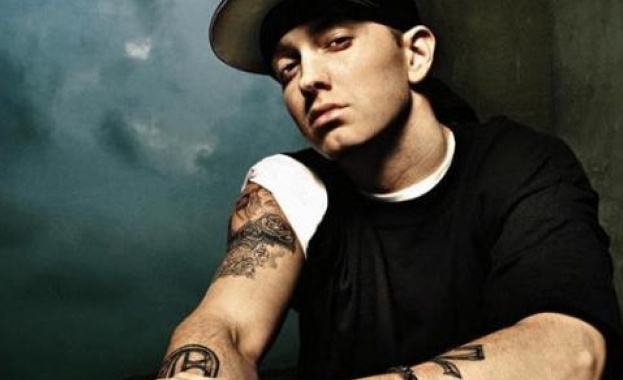 Еминем отказа хонорар от 6 млн. долара