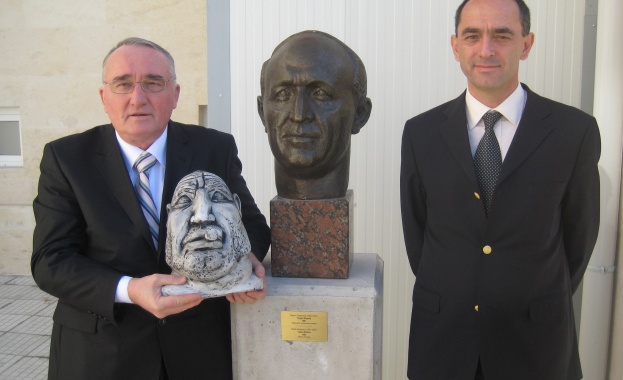 РЗС вкараха Бойко Борисов в Музея на социализма