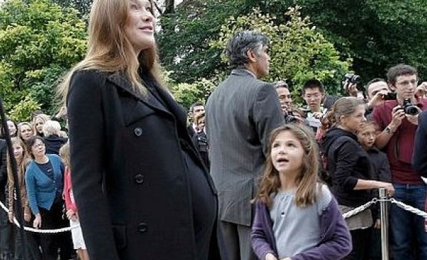 Figaro: Карла Бруни  ще роди момиче на президента 