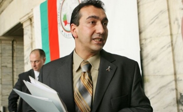 Бисер Троянов: Най-много се бави преброяването на бюлетините в столицата