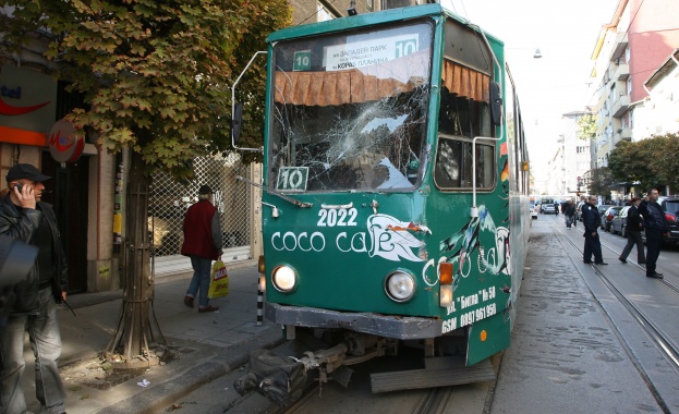 Пострадалата при катастрофата с маршрутка и трамвай в столицата е изписана от реанимацията на „Пирогов”  