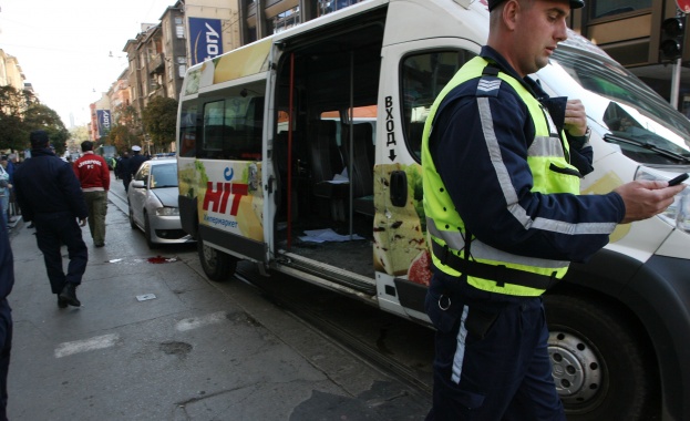 Двама загинали през денонощието при катастрофи