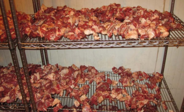 Конфискуваха месо и месни продукти с изтекъл срок на годност във Варна