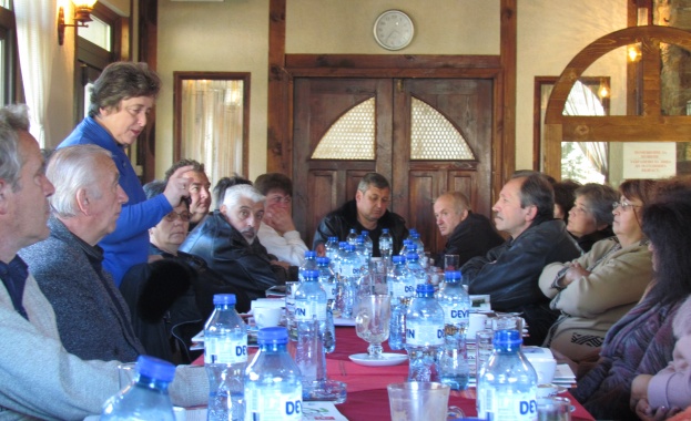 Дора Янкова посети село Смилян в чест на празника на община Смолян