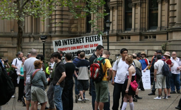 Стотици протестираха в Сидни срещу алчността на корпорациите