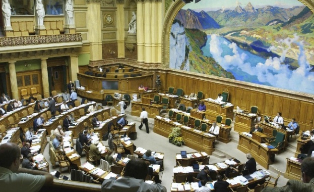 Швейцарските националисти изгубиха места в парламента 