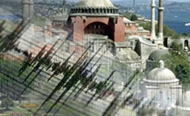 Турските сеизмолози предупреждават, че вулканът Немрут Даг може да се събуди