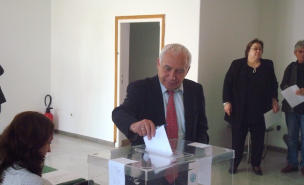 Желю Желев: Изборите в Тунис са изключително важни