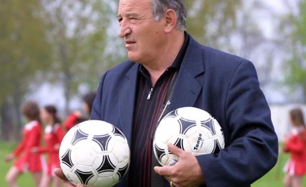 Димитър Пенев ще отговаря на въпроси 