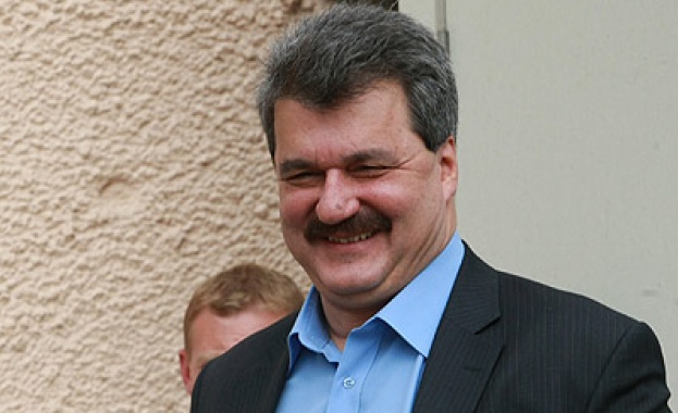 Батков: Станимир Стоилов е добър вариант за треньор на "Левски" 