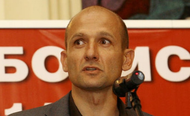 Уволненият Радуканов вече с оферта 