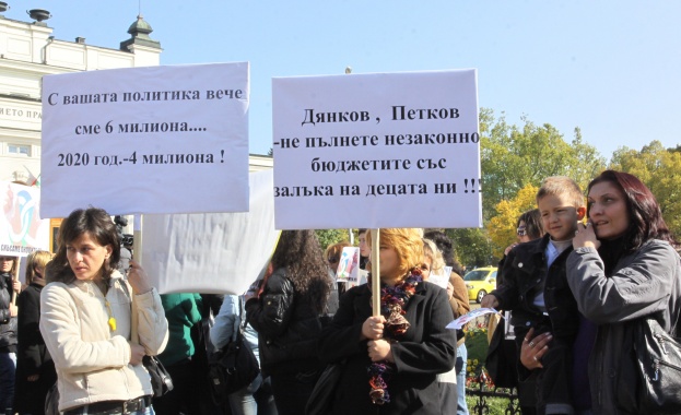 Майки искат доживотен затвор за шофьори убийци