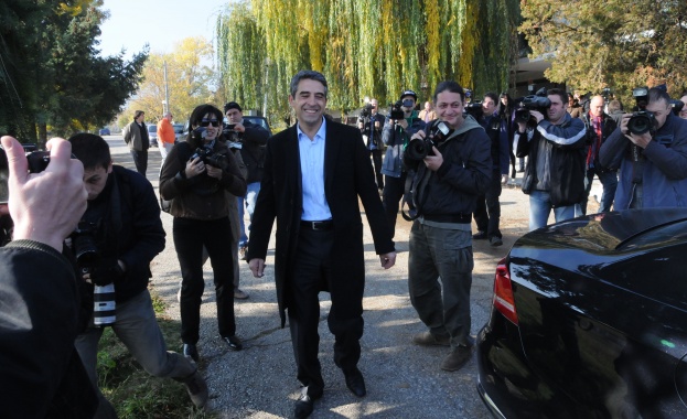 Шампанско се лее в Гоце Делчев