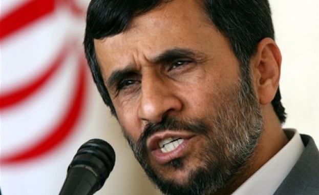 Ахмадинеджад  отговаря пред парламента по дело за мошеничество