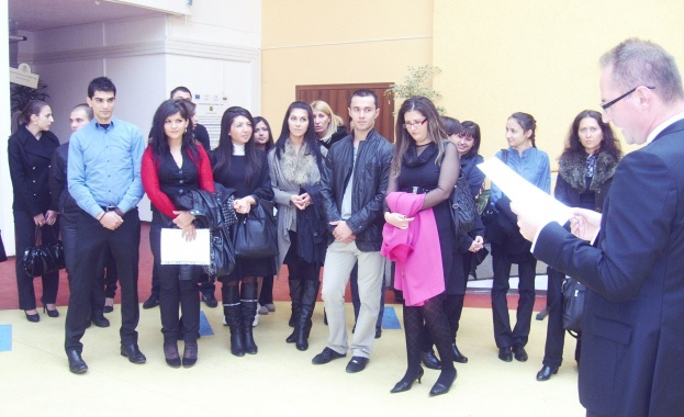 За втори път студенти по право от УННС се обучават в Административен съд София-град