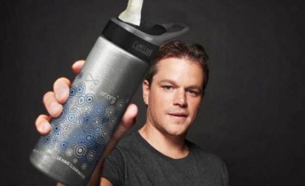 Мат Деймън пусна екобутилка