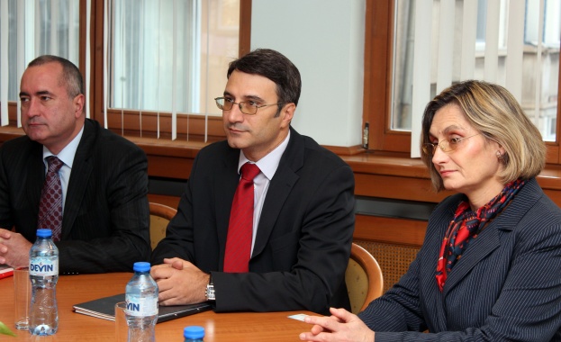 Трайков обсъжда с турския си колега икономическо и енергийно сътрудничество  